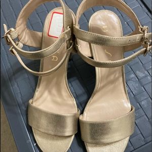 NWT ..Gold double strap dress sandals